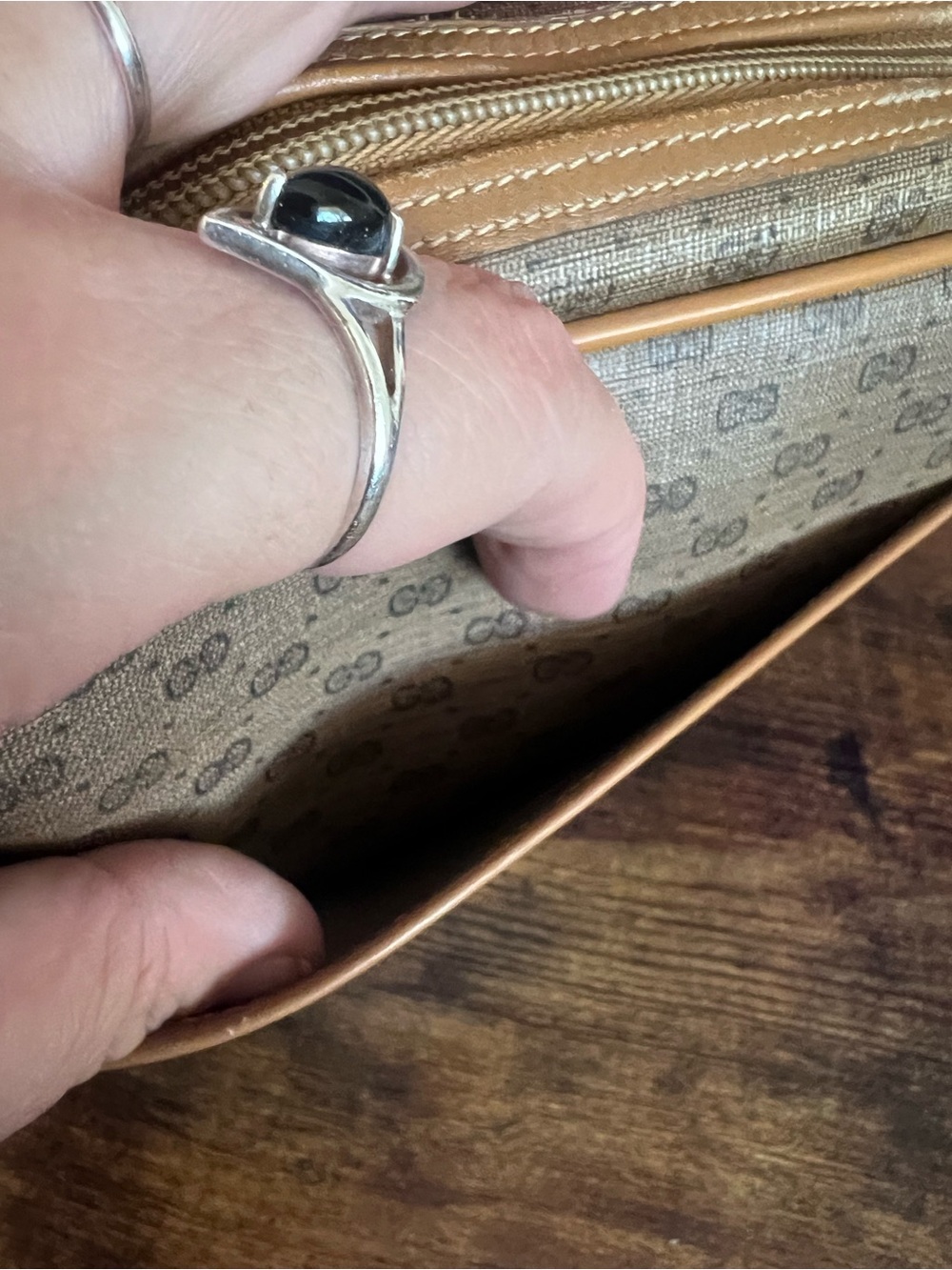 Vintage 80s Gucci Brown Monogram Wristlet Clutch with Tan Trim - Picture 5 of 12